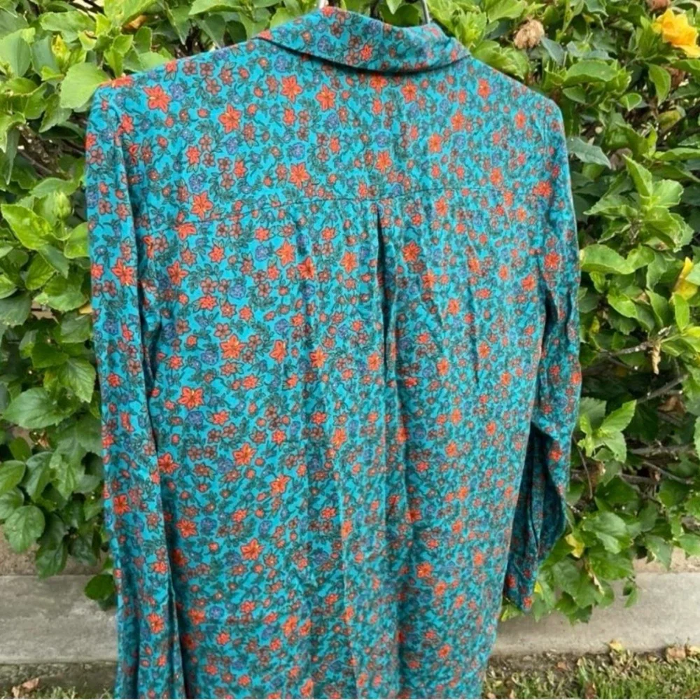 Floral button down - Picture 3 of 3